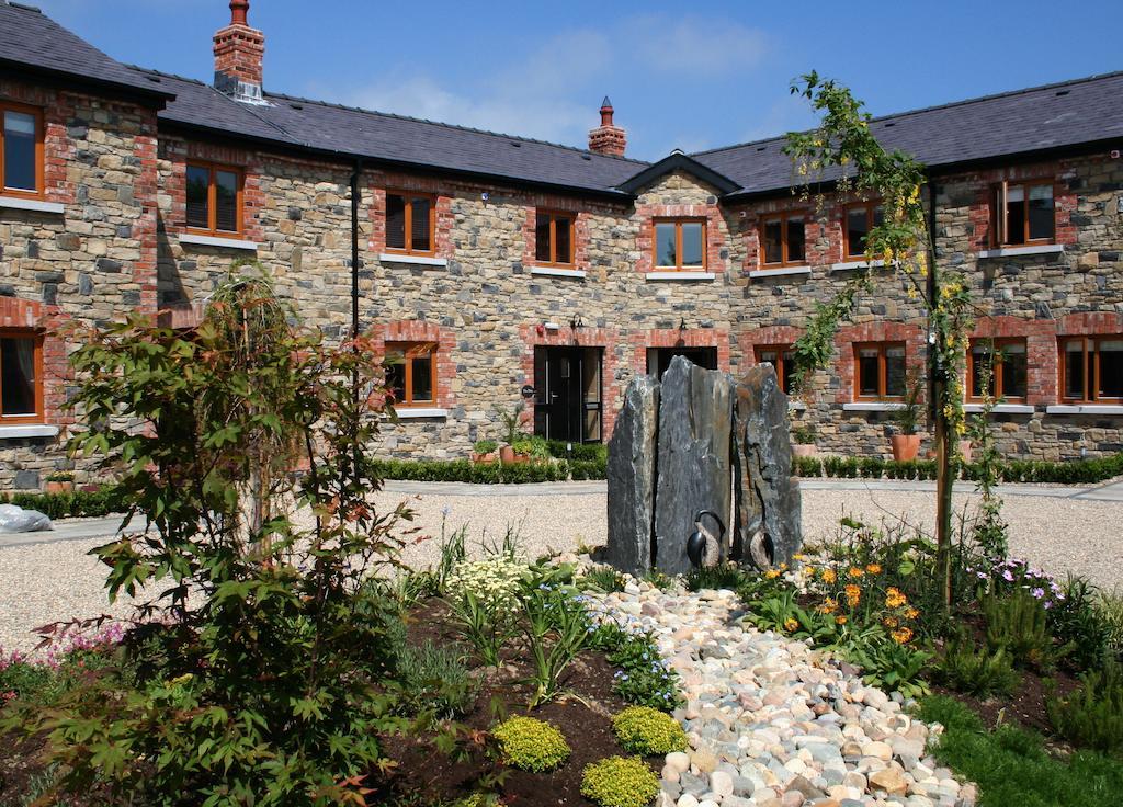 Decoy Country Cottages Navan Kültér fotó